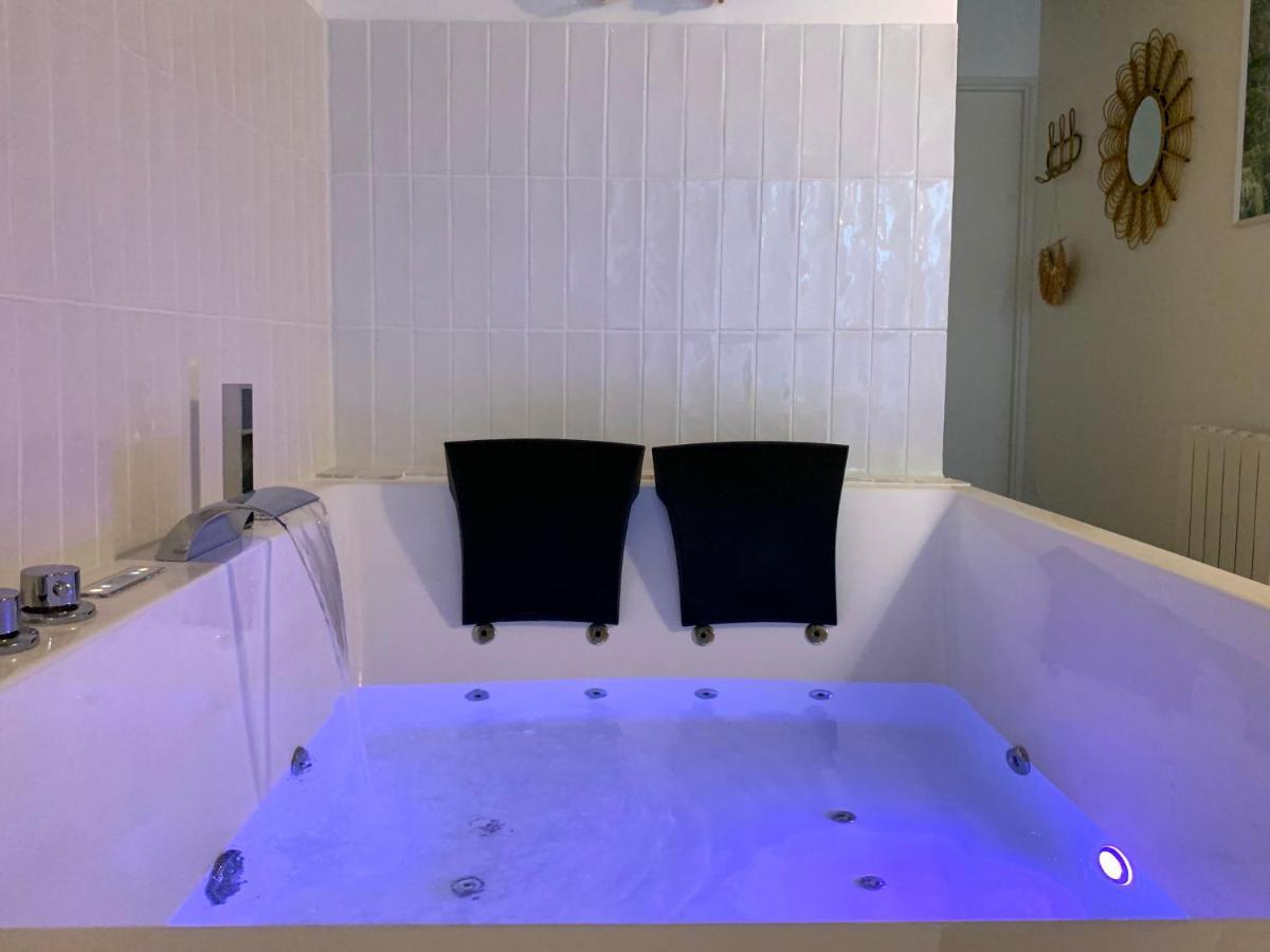 Bali Serenity Balneo Et Lit Rond Lagnieu Extérieur photo